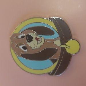 Disney Fox and the hound pin